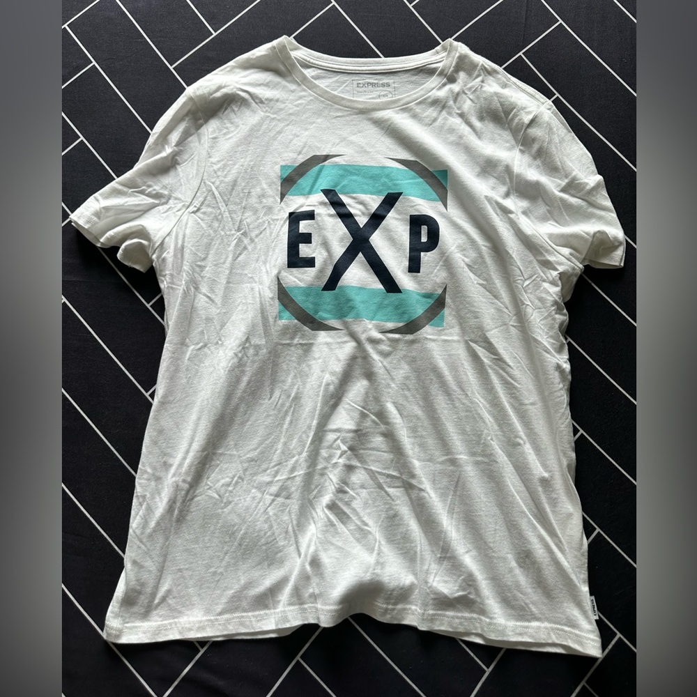 Men’s Express T Shirt Medium